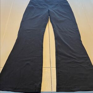 Lululemon/flare leggings/6/great condition